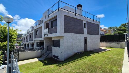 Santander House | Casa dorada Alisal