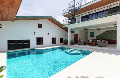 Playa Guiones House | CASA DOS COCOS | 4 BR HOME, WALK TO BEACH & SURF!