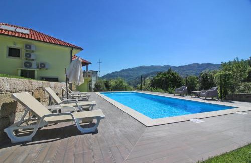 Rio Caldo House | Casa dos Henriques Gerês by Gerês Casas