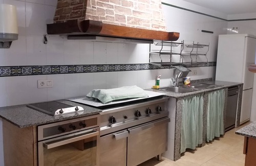 Priesca Cottage | Casa El Piensu for 8 people 300 m from the sea and views of the Sierra.