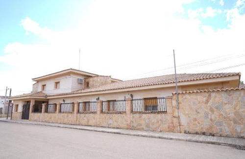 Mota del Cuervo House | Casa El Sol