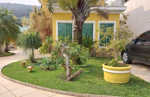 Sahy House | Casa em condomínio com Praia Reservada