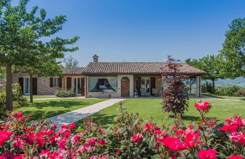 Fermignano Villa | Casa Emanuela 12 - Four Bedroom Villa, Sleeps 12