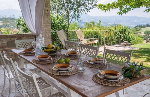 Fermignano Villa | Casa Emanuela 12 - Four Bedroom Villa, Sleeps 12
