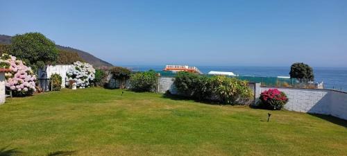 Razo da Costa House | CASA EN PLAYA DE RAZO CON JARDIN Y VISTAS AL MAR