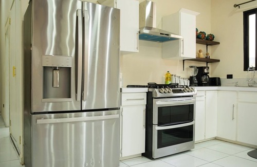 Intibuca House | Casa en Residencial Luna Maqui. Seguridad 24/7