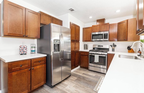 Citrus Heights House | Casa Encanto - Stylish, Clean & Relaxing Hidden Gem