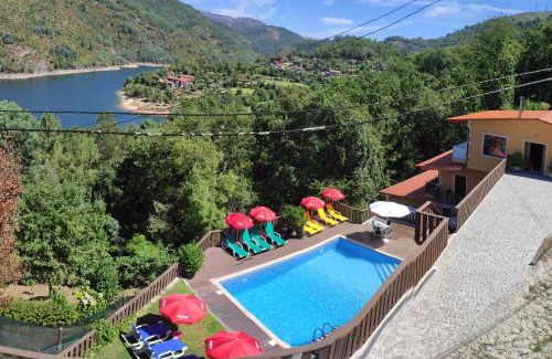 Cova House | Casa Encosta do Gerês-Ferias no Gerês
