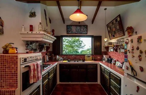 Roble House | Casa España