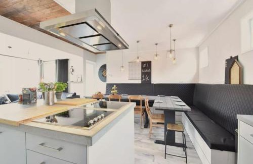 Sint-Annaland House | Casa Familia