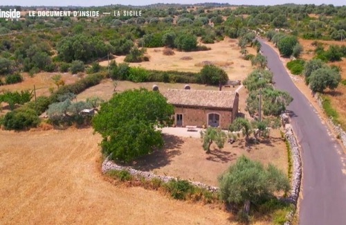 Noto Cottage | Casa Farfaglia, a charming old oil mill in Noto