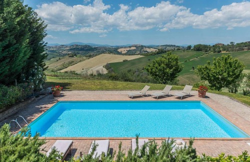 Montegiorgio Villa | Casa Felice 11 - Five Bedroom Villa, Sleeps 11