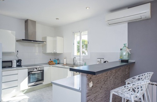 Provensals Villa | Casa Feliz - Five Bedroom Villa, Sleeps 6