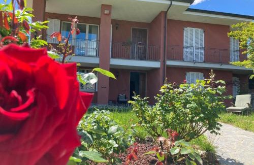 Canelli Apartment | Casa Finestre Bianche