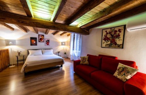 Rovittello House | Casa Fiore del Borgo