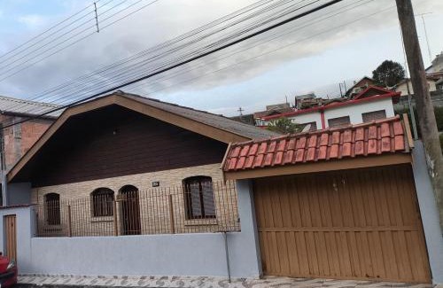 Vila Albertina House | Casa Florânia, Campos do Jordão