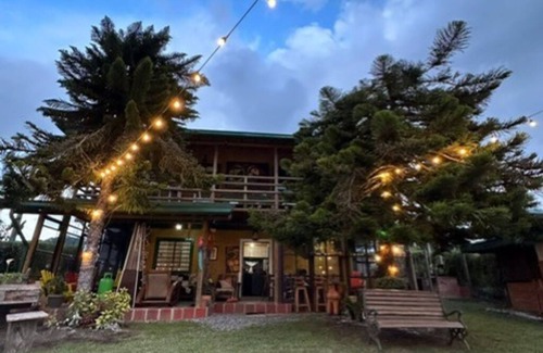 Los Nomos House | Casa Florentina B&B