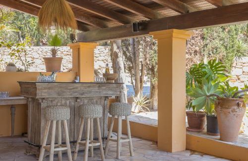 Can Pep Simo House | Casa Four charming Ibiza villa with sea view!