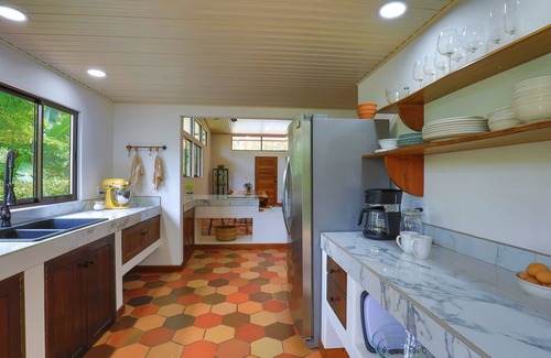 Baru House | Casa Gardenia Mabuhay - A Boutique Jungle Home