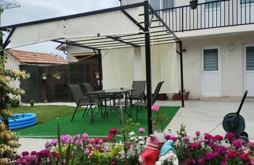 2 Mai House | Casa Georgeta 2 Mai-Punct Gastronomic Local-AROME DOBROGENE