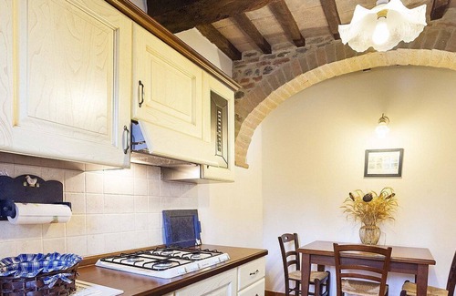 Umbertide House | Casa Gioele D: A welcoming apartment situated in a quiet location, a few minutes from the town center, with Free WI-FI.