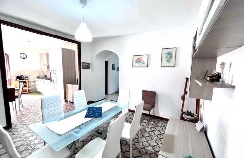 Carloforte Apartment | Casa GIOIA nel cuore di Carloforte; Wifi e AC