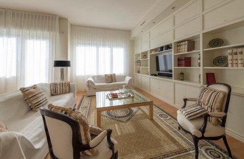 Pesaro Apartment | Casa Gramsci luxury apartment