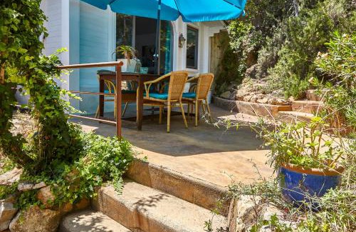 Canyelles House | Casa Granada at Masia Nur Sitges, with private pool and adults only