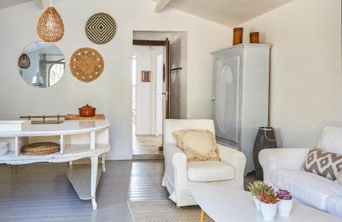 Canyelles House | Casa Granada at Masia Nur Sitges, with private pool and adults only