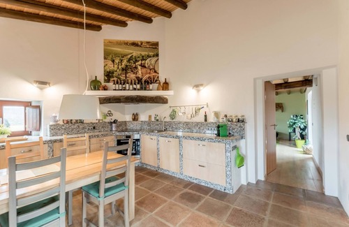Castelo de Vide Villa | Casa Grande, spacious two bedroom Casa, rural yet next to popular town.
