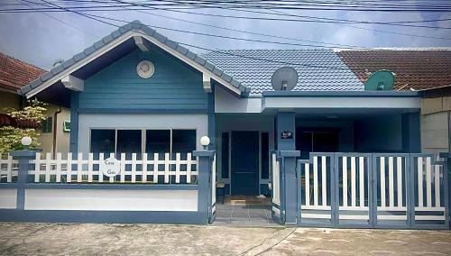 Sa Khu Villa | Casa Gris with Shared Pool