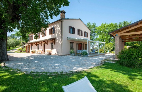 Cartoceto House | Casa Il Monte