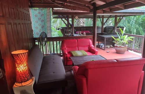 Wok Tum House | Casa in legno stile Thailandese su palafitta