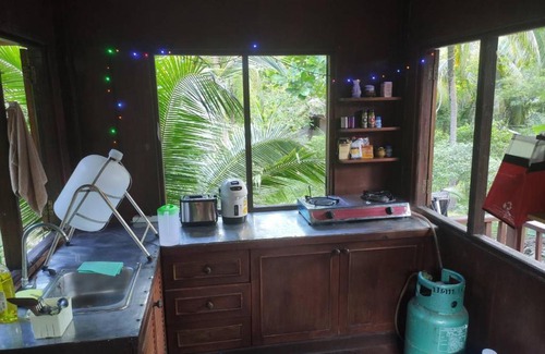 Wok Tum House | Casa in legno stile Thailandese su palafitta