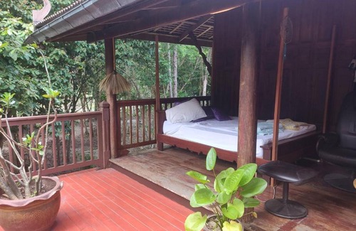 Wok Tum House | Casa in legno stile Thailandese su palafitta