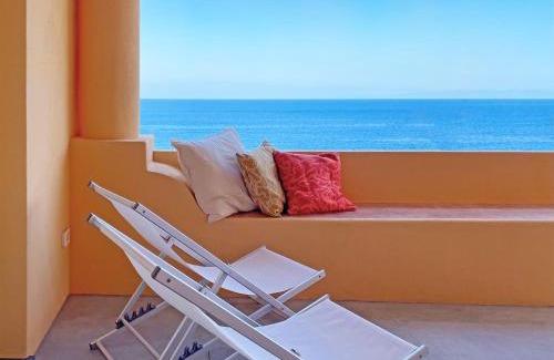 Lipari Villa | casa incastonata nel mare