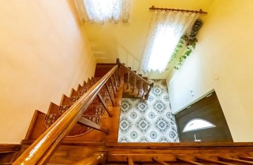 Campulung Moldovenesc House | Casa Ionela