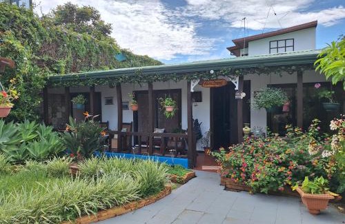 Cartago House | Casa Irazú
