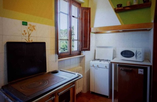 Camaiore Villa | CASA IRIS GOMBITELLI CAMAIORE LUCCA
