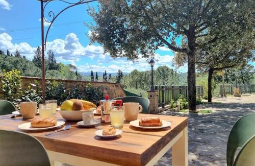 Poggibonsi House | Casa Iris - Home In the heart of Tuscany & jacuzzi