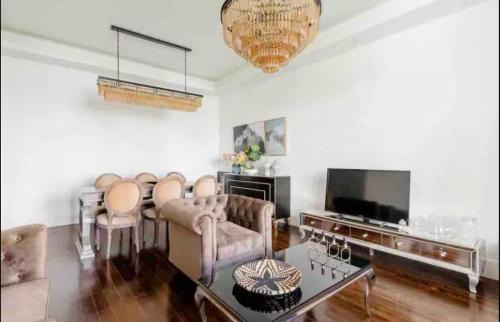 Penha de Franca House | Casa Iza