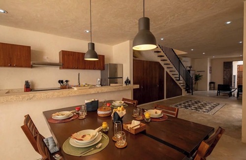 Zona Paseo Montejo House | Casa Kaab Style and Comfort. Paseo de Montejo
