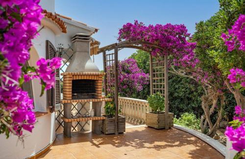 S'Algar Villa | Casa Kintore A beautiful family friendly villa situated in the heart of S’Algar