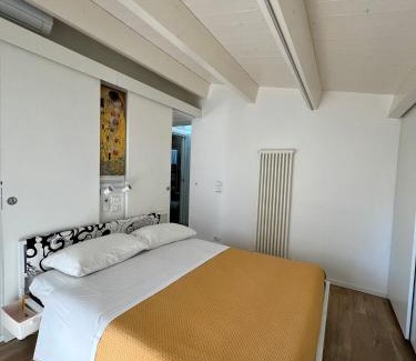 Pineta Apartment | CASA KLIMT vicinissima al mare parcheggio privato gratuito se disponibile