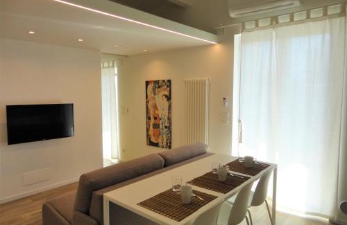 Pineta Apartment | CASA KLIMT vicinissima al mare parcheggio privato gratuito se disponibile
