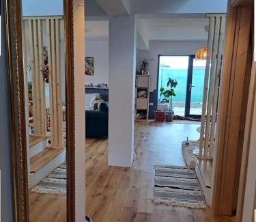 Berceni Apartment | Casa la curte cu terasa,gratar si loc de joaca