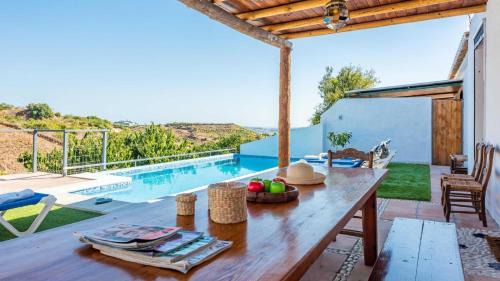 Trapiche House | Casa La Estrella Azul Vélez-Málaga by Ruralidays