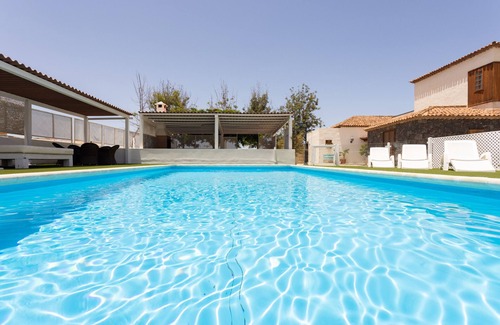 Adeje Villa | Casa La Rueda with pool