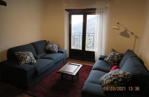 Bubion House | Casa La Soleá. Vistas al pueblo y la Sierra
