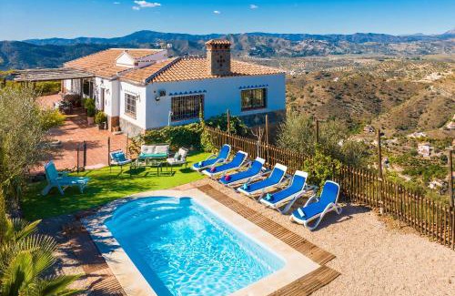 Canillas de Aceituno Villa | Casa La Vina De La Tireta